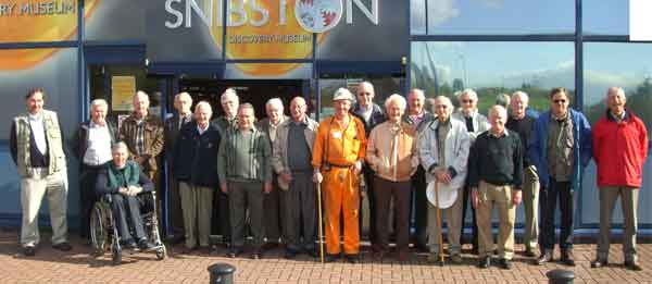 19 Packington Men's Group PMG members at Snibston 8th October 2009